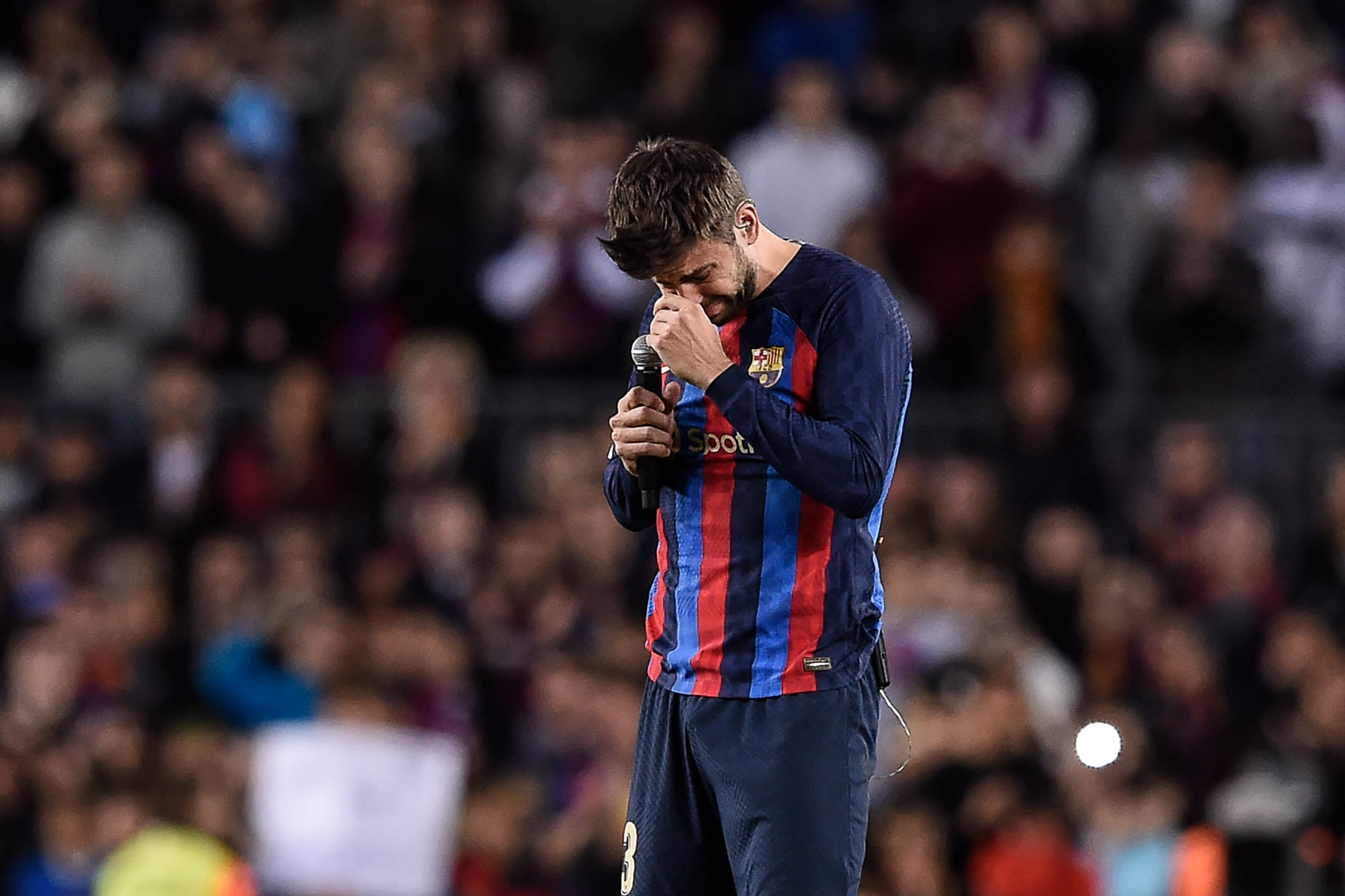 Gerard Piqué lloró en su discurso de despedida