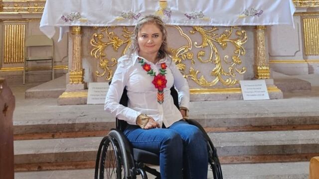 Claudia Anaya visita 7 casas en Zacatecas