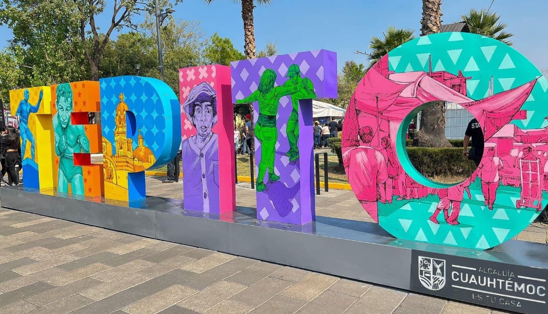 Letras monumentales en Tepito