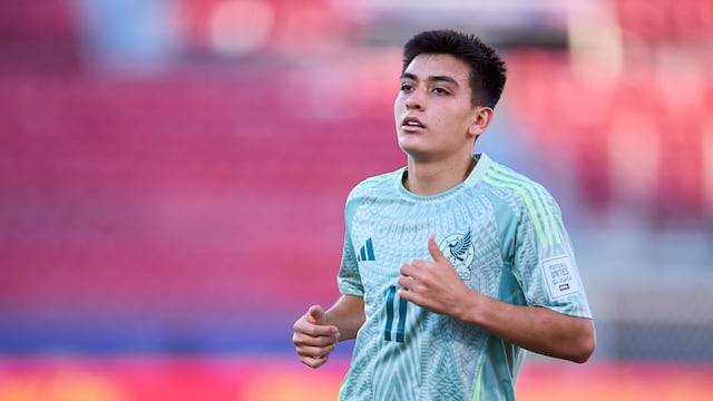 Real Madrid, Barcelona y dos gigantes de la Premier League van con todo por Gilberto Mora.