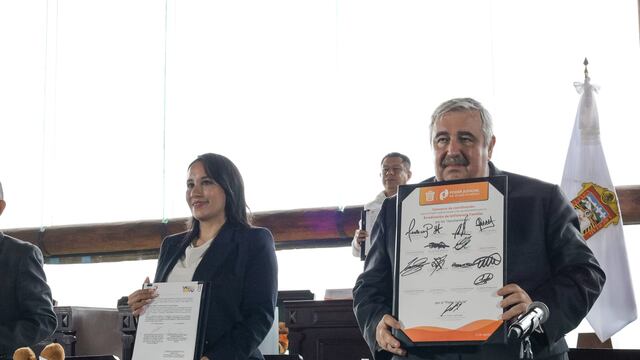 Michelle Núñez firma convenio de colaboración Edomex-Valle de Bravo