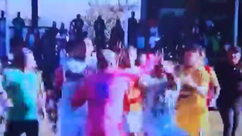 VIDEO: Clásico Michoacano entre Uruapan y La Piedad termina en brutal campal