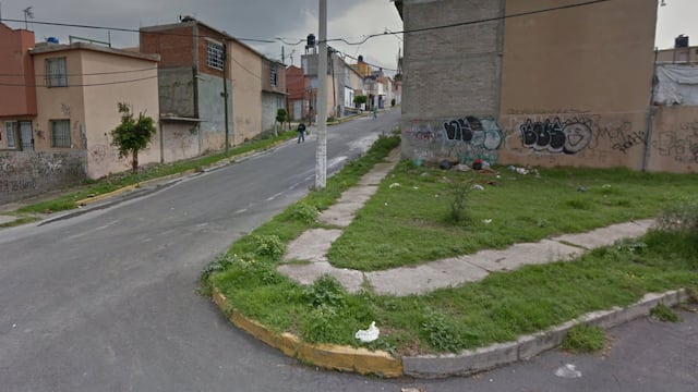 Esquina de Rayo y Tempestad en la colonia Cuatro Vientos