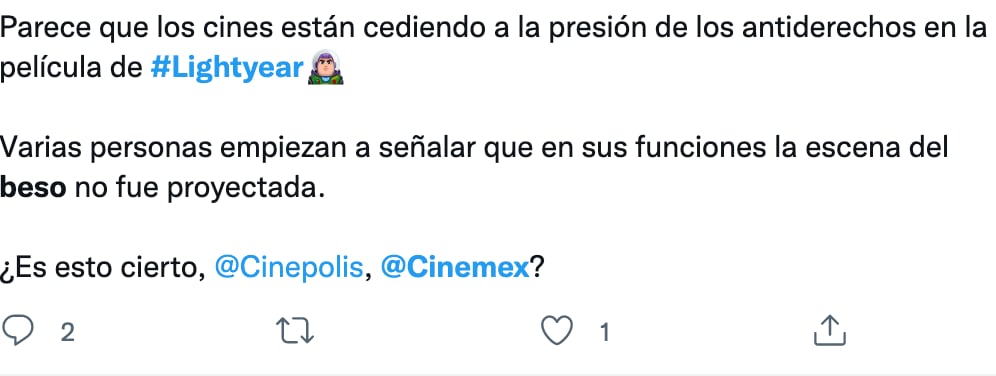 Acusan a Cinépolis y Cinemex de censura poor beso lésbico en Lightyear