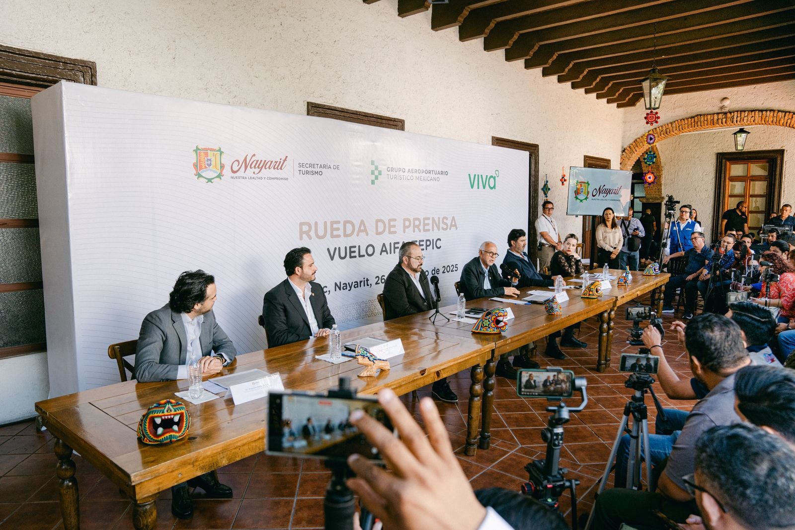 Miguel Ángel Navarro confirma vuelo directo de Viva Aerobus entre el AIFA y Tepic