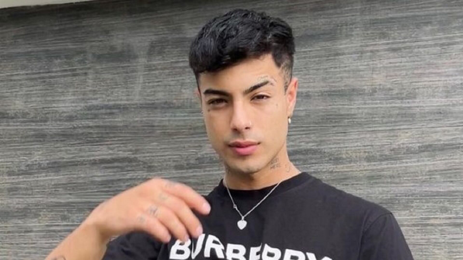 Naim Darrechi, novio de Yeri Mua, es demandado por atacar a reporteros de Ventaneando