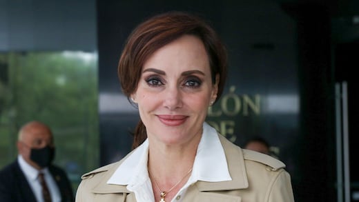 ¿Quién es Lilly (Téllez), la muñeca que cambia de cara en el Senado al gusto de su oportunismo?