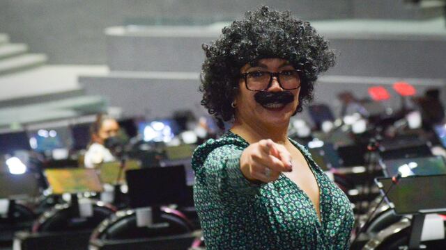 Salma Luévano caracteriza a Gabriel Quadri