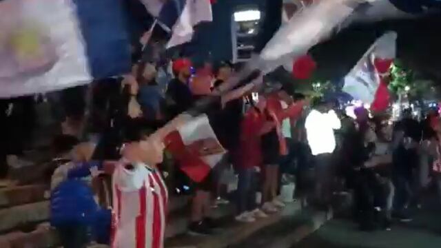 Fans Club Chivas en el Ángel de la Independencia.