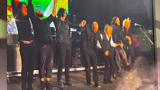 VIDEO: Paul McCartney cierra el Corona Capital 2024 con invitados de lujo