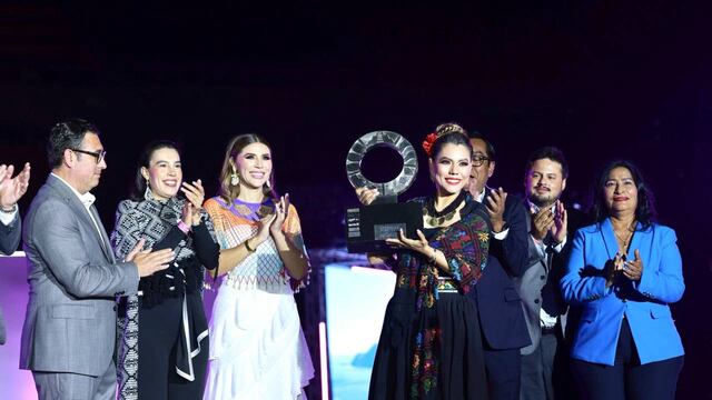 Evelyn Salgado recibe estafeta para organización del Tianguis Turístico 2026