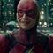 Ezra Miller con todo y sus delitos, podría seguir como Flash