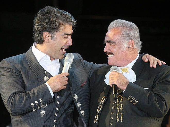 Vicente Fernández y Alejandro Fernández