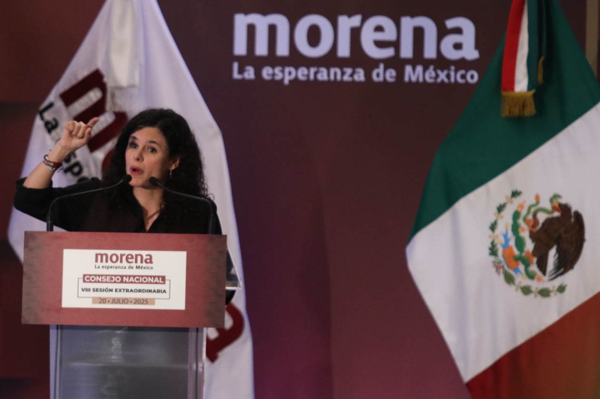 Luisa María Alcalde aprovecha el Consejo Nacional de Morena para regañar a partidarios que andan en escándalos