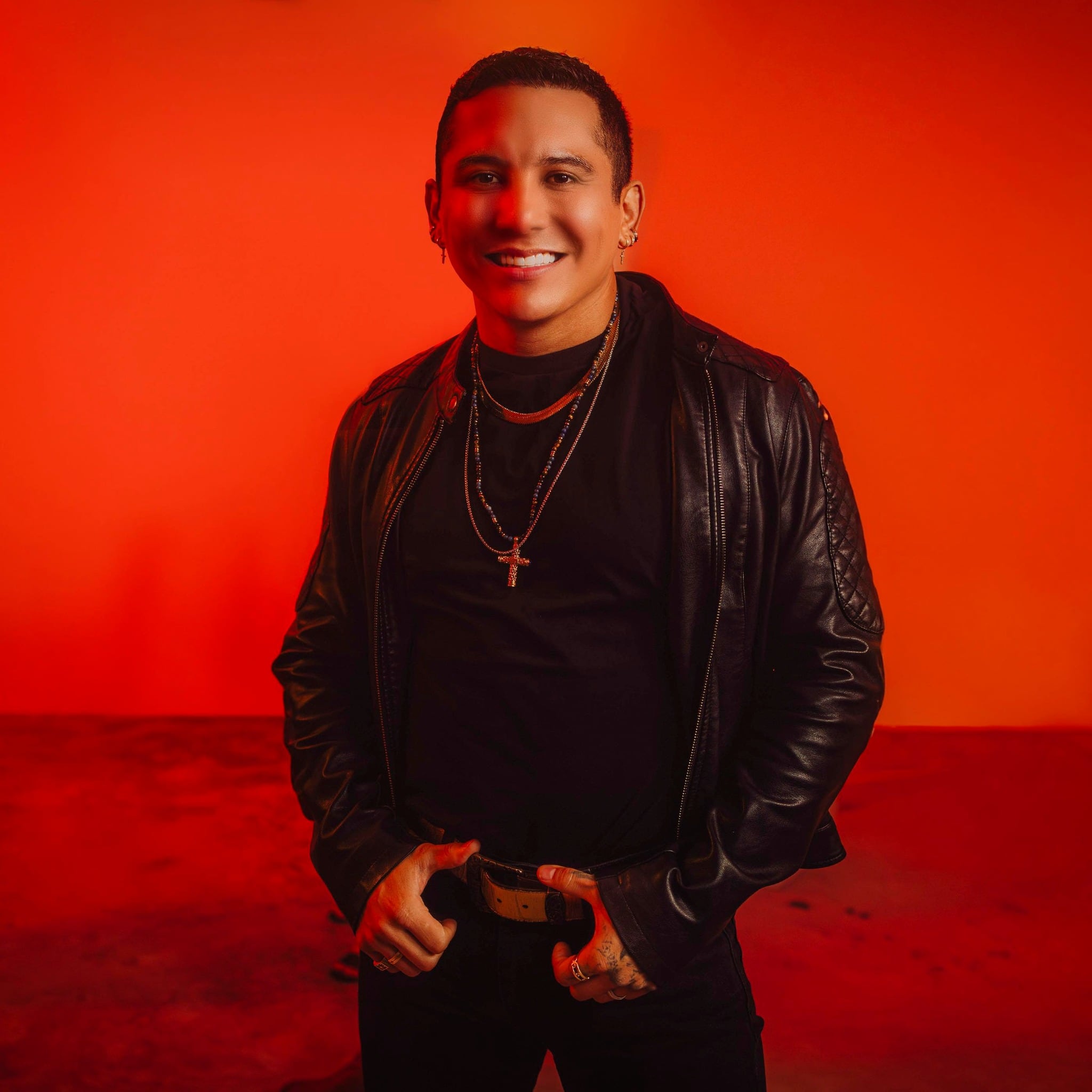 Edwin Luna, cantante.