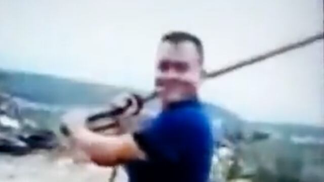 Bomberos de Monclova contra perros callejeros