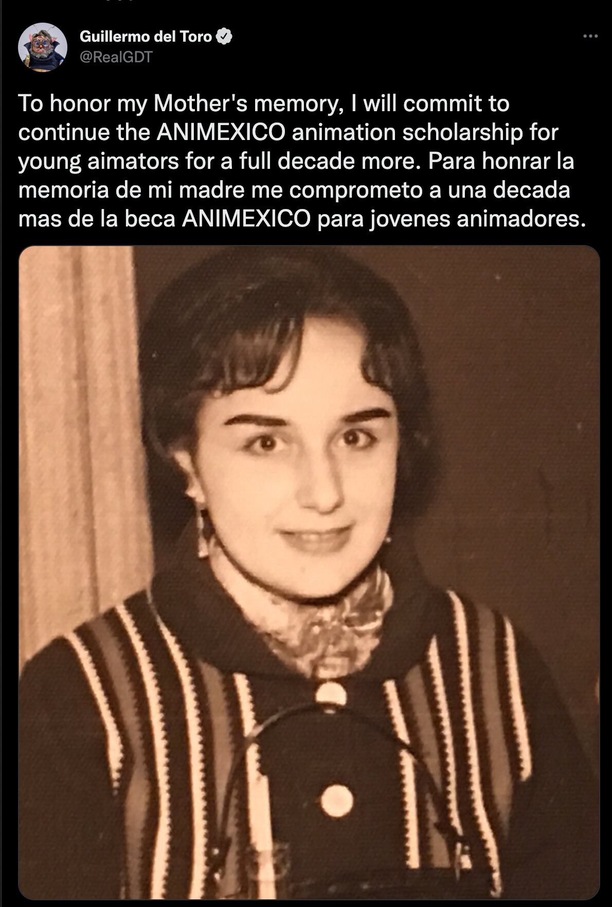 Beca Guillermo del Toro en honor a su mamá