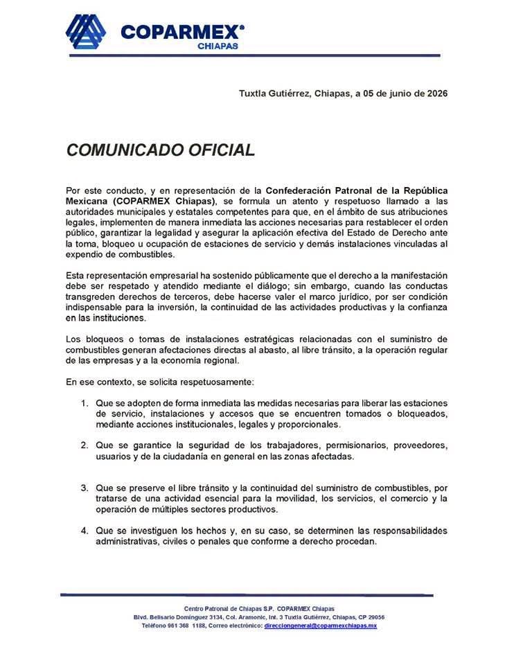 CNTE toma 13 gasolineras en Tuxtla Gutiérrez y regala combustible