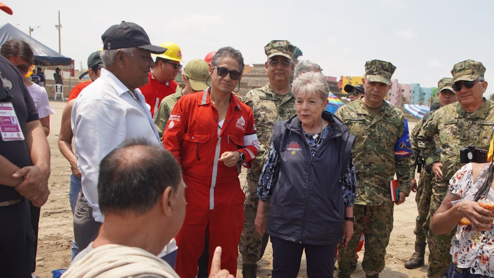 Frente frío arrastró hidrocarburos de la chapopotera de Coatzacoalcos al Golfo, dice Pemex
