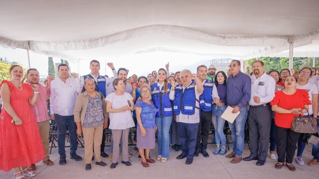 Evelyn Salgado entregó puente elevado en Chilpancingo