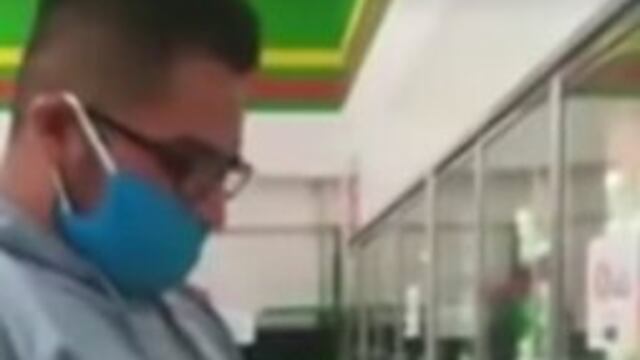 Hombre en Bodega Aurrerá