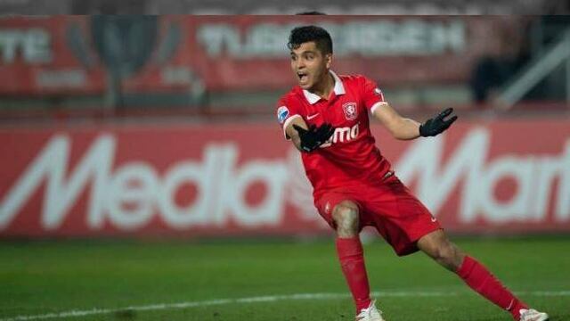 VIDEO: 'Tecatito' Corona disputa los 90 minutos en la derrota del Twente