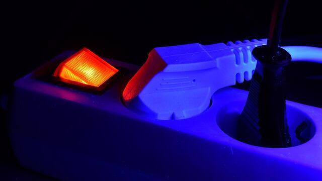 Profeco exhibe las peores extensiones eléctricas en México