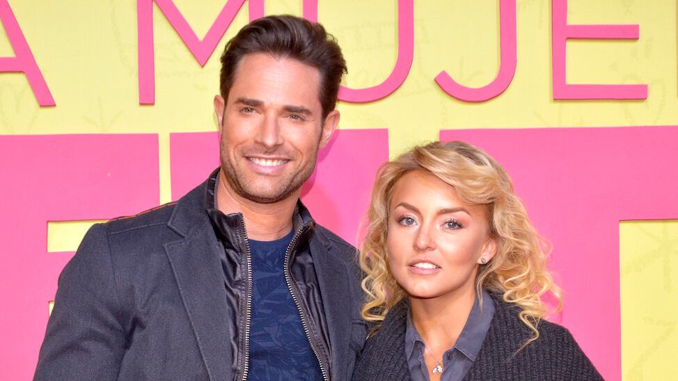 Angelique Boyer y Sebastián Rulli hacen sexy baile en bikini