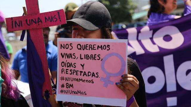 Protesta de mujeres por feminicidios