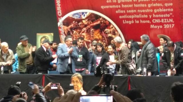 María de Jesús Patricio en la sede del SME