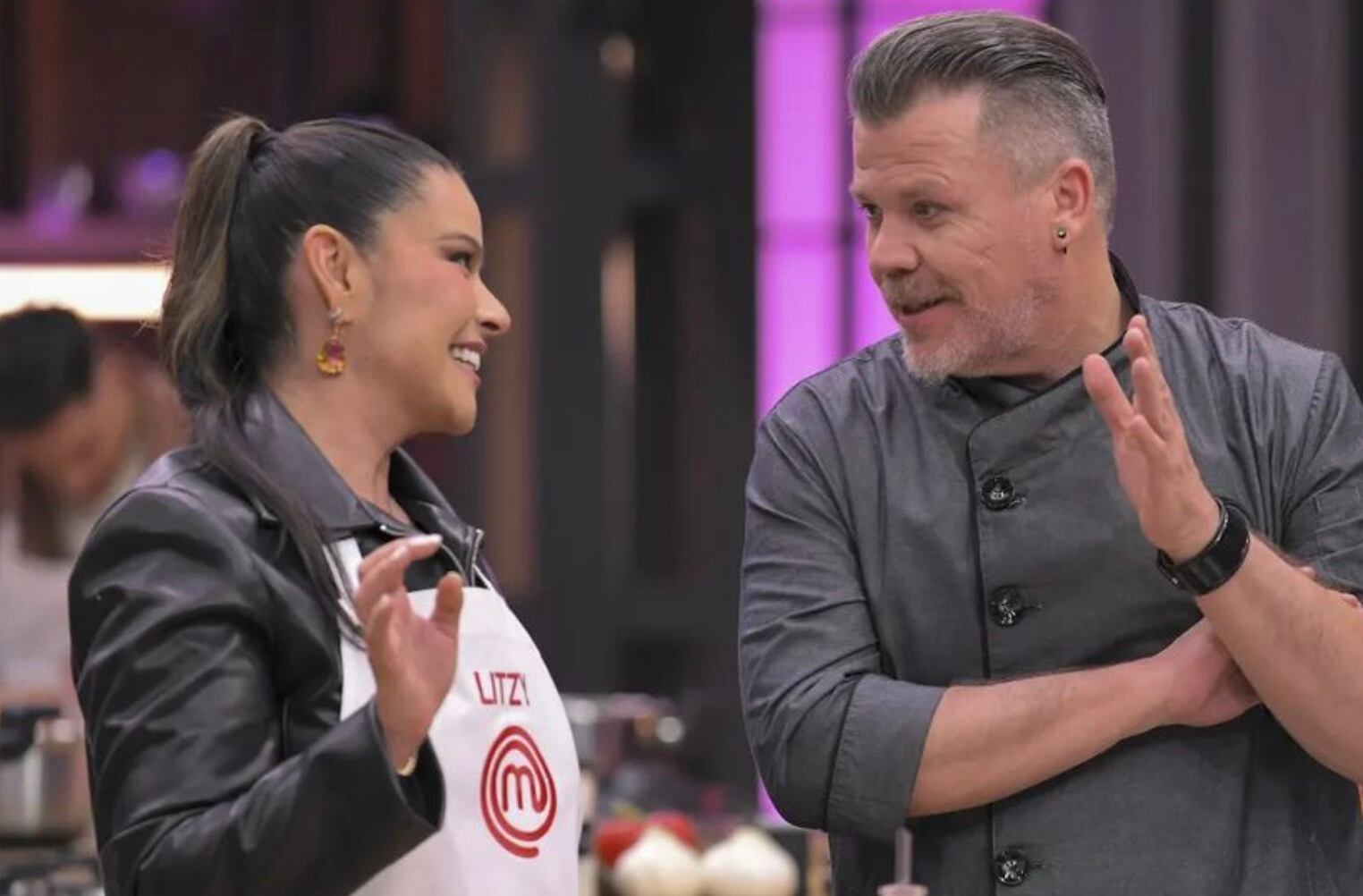Litzy y el chef Poncho Cadena en MasterChef Celebrity 2024