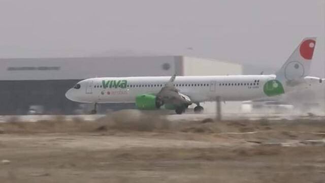 Avión de Viva Aerobús