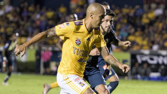 ‘Chaka’ Rodríguez previo a su tanto.