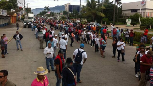 Maestros rechazan la evaluación docente en Guerrero