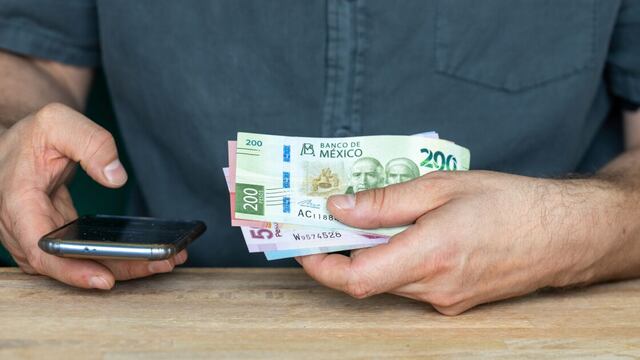 No inviertas lo que te sobra, destina un porcentaje o cantidad fija de tus ingresos mensuales