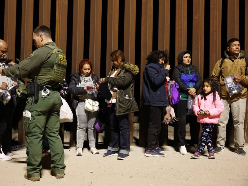 Migrantes en frontera norte de México con Estados Unidos