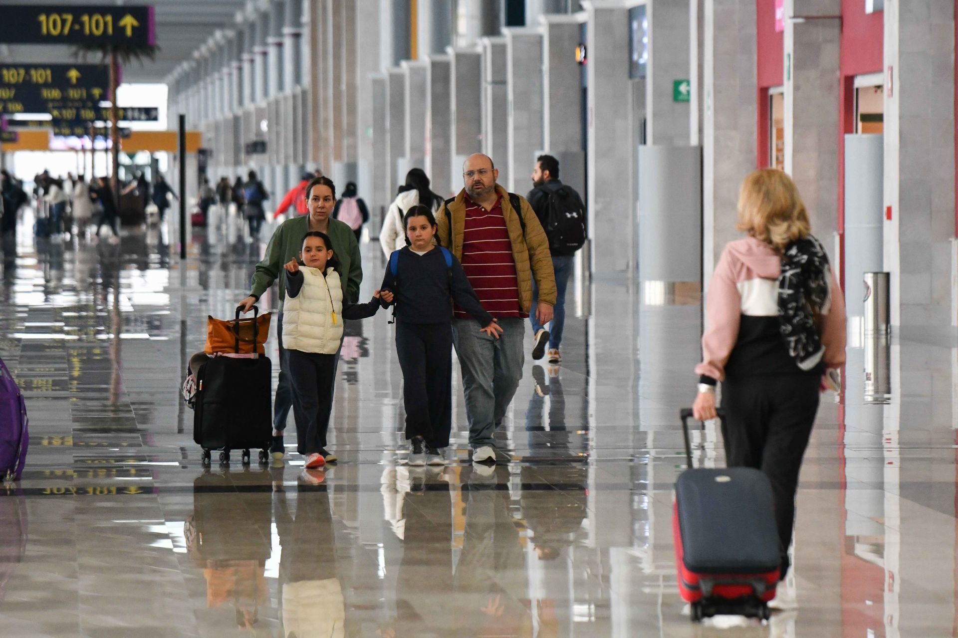Tránsito de pasajeros se duplica en el Aeropuerto Internacional Felipe Ángeles (AIFA)