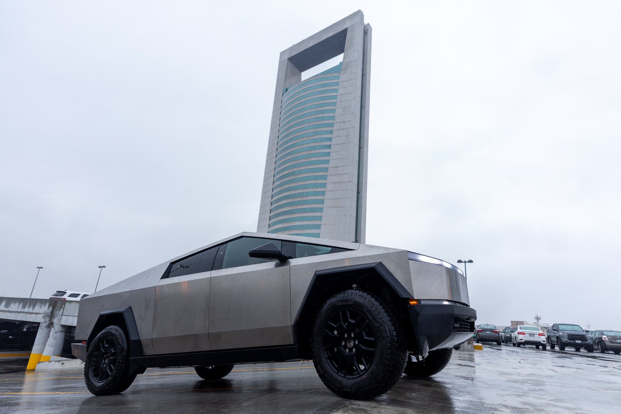 Cybertruck precio en México: Esto cuestan sus dos versiones