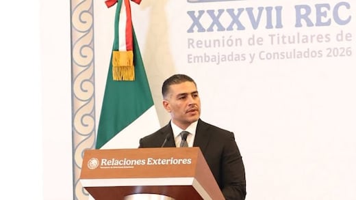 Omar García Harfuch presenta estrategia de seguridad ante embajadores