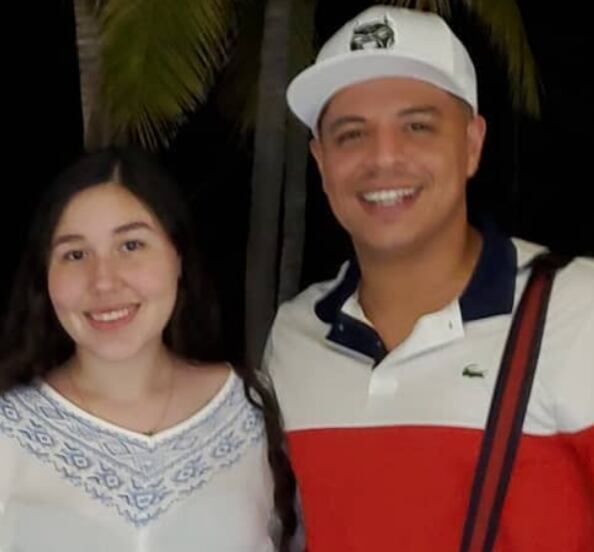 Eduin Caz y su hermana Karla Parra