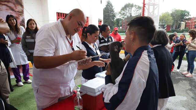 Jornada de Vacunación Antirrábica Canina y Felina en DIF Tlalnepantla