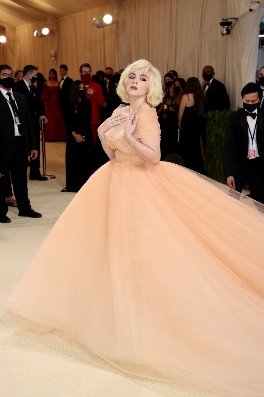 Billie Eilish sorprende en el 'Met Gala 2021'