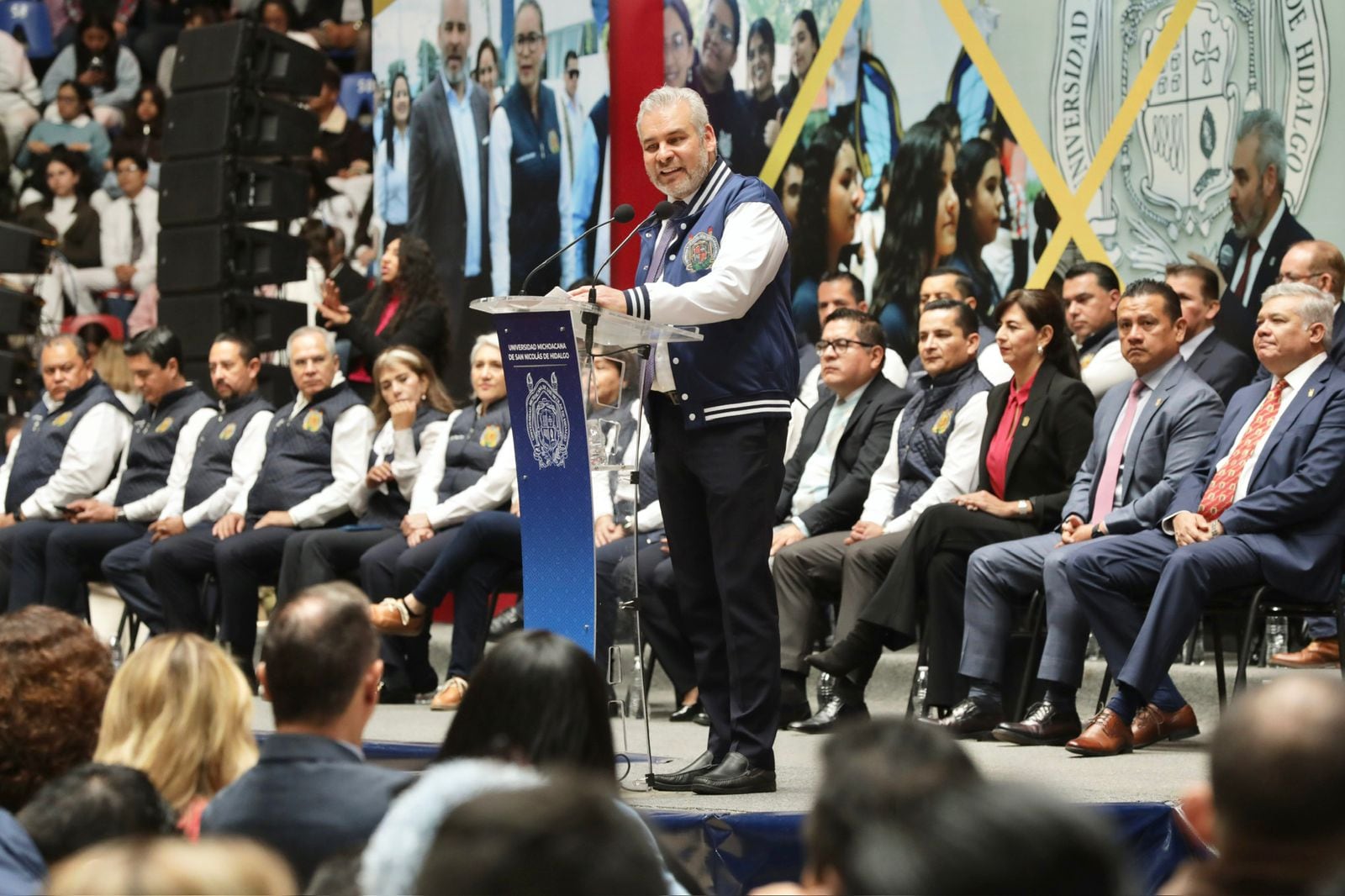 Alfredo Ramírez Bedolla firma reforma constitucional a Universidad Michoacana de San Nicolás de Hidalgo