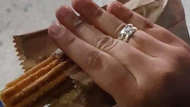 Con churros en la mano aceptó la propuesta.