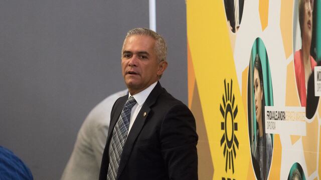 Miguel Ángel Mancera, coordinador del PRD en el Senado.