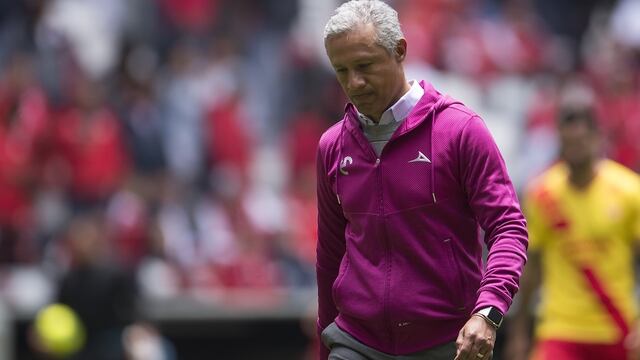 Roberto Hernández seguirá como entrenador de Morelia