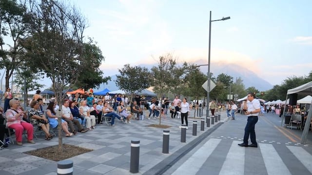 Programa Callejero en Monterrey amplía atención social en las calles.