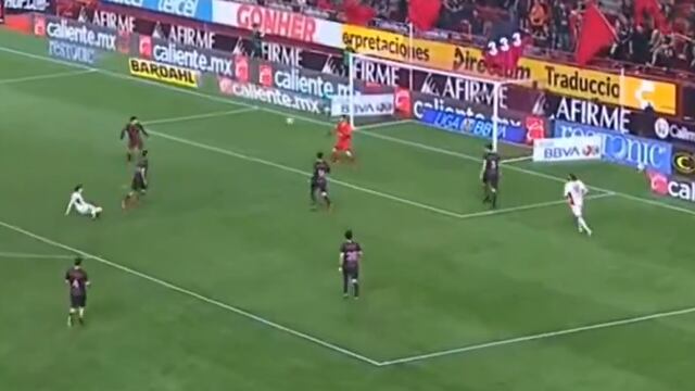 Atajada de Jesús Corona en el Xolos vs Chivas