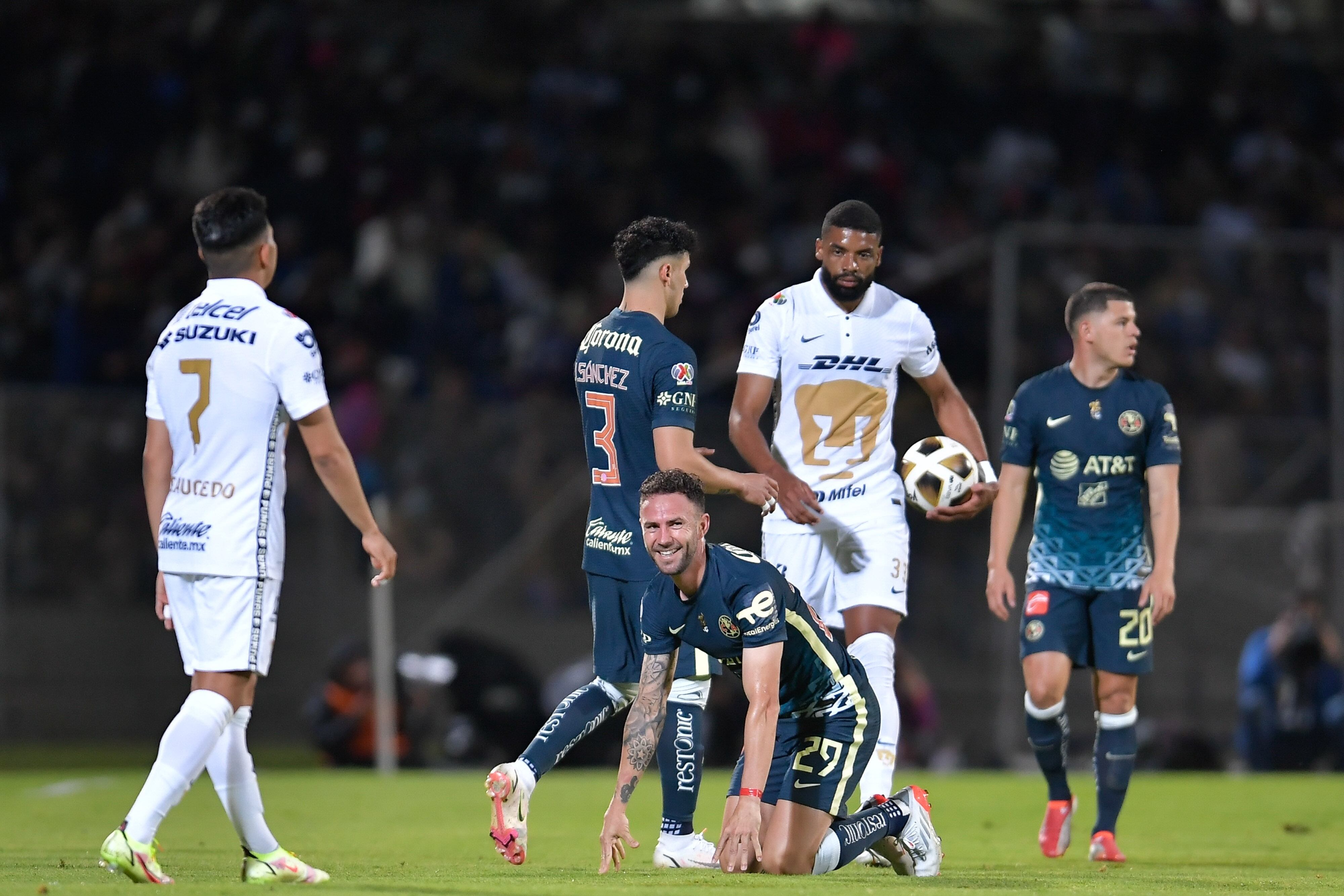Pumas y América igualaron sin goles en el partido de ida