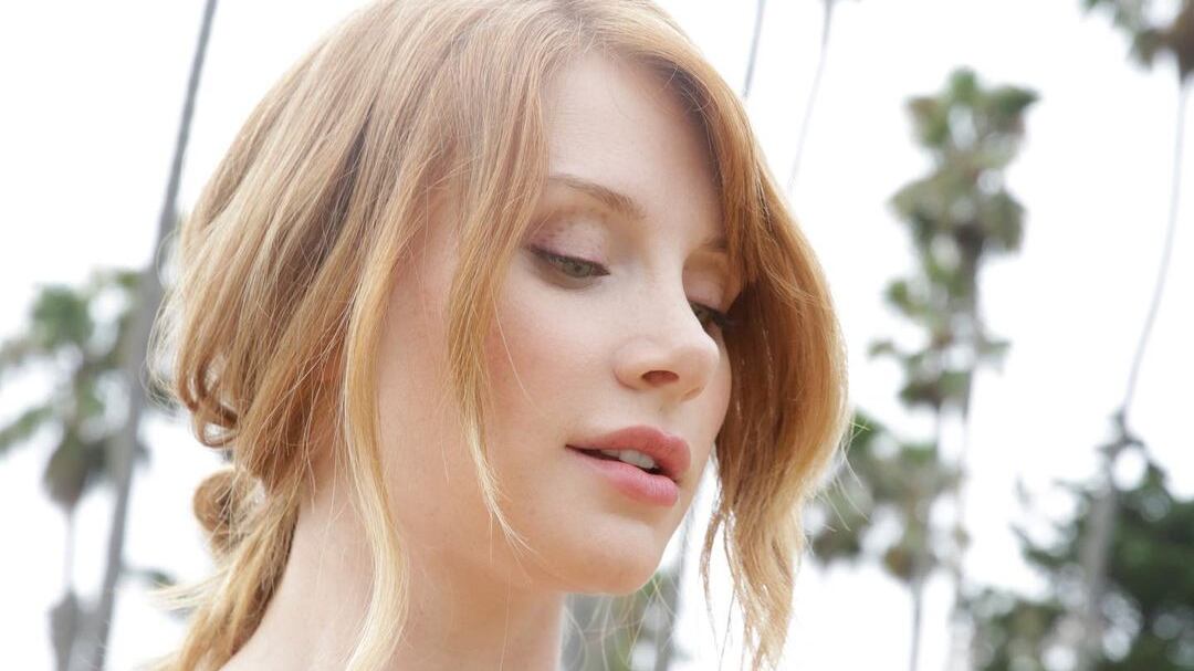 Alaban a Bryce Dallas Howard que dirigió quinto capítulo de ‘The Book of Boba Fett’